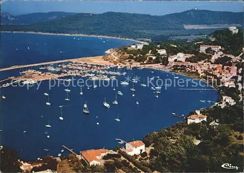 Porquerolles Fliegeraufnahme Port Kat. Hyeres