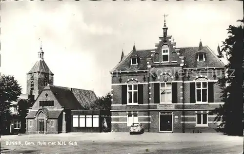 Bunnik Gemeentehuis met NH Kerk Kat. Bunnik