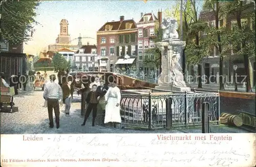 Leiden Vischmarkt met Fontein Kat. Leiden