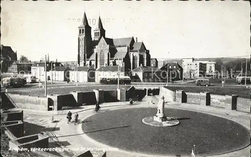 Arnhem Verkeerscircuit met St Walburgskerk Denkmal Kat. Arnhem