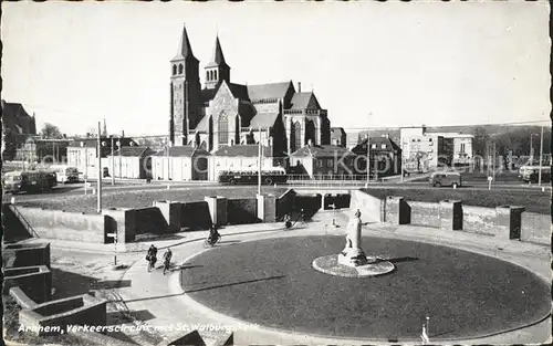 Arnhem Verkeerscircuit met St Walburgskerk Denkmal Kat. Arnhem