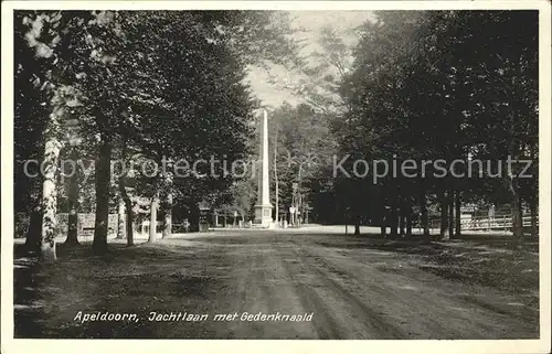 Apeldoorn Jachtlaan mit Gedenknaald Kat. Apeldoorn