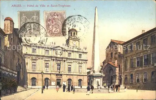 Arles Bouches-du-Rhone Hotel de Ville et Cathedrale Saint Trophime Stempel auf AK / Arles /Arrond. d Arles