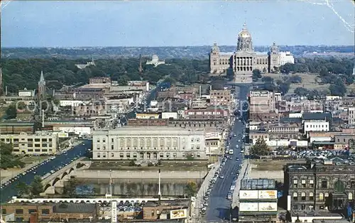 Des Moines Iowa Equitable Tower and State Capitol aerial view Kat. Des Moines