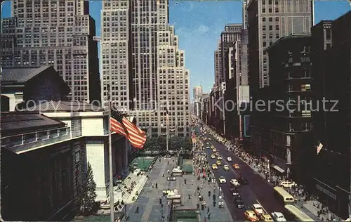 New York City Fifth Avenue Public Library / New York /