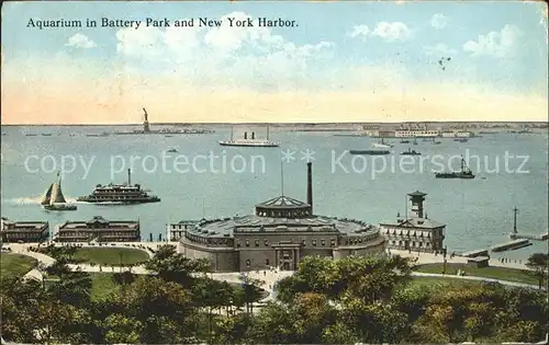 New York City Aquarium in Battery Park and New York Harbor / New York /
