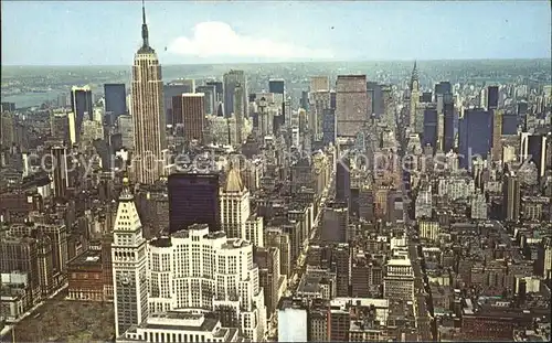 New York City Panorama of Central Manhattan Madison Square Empire State Building / New York /