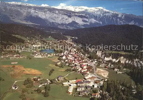 Laax Totalansicht mit Flimserstein und Ringelspitze Kat. Laax