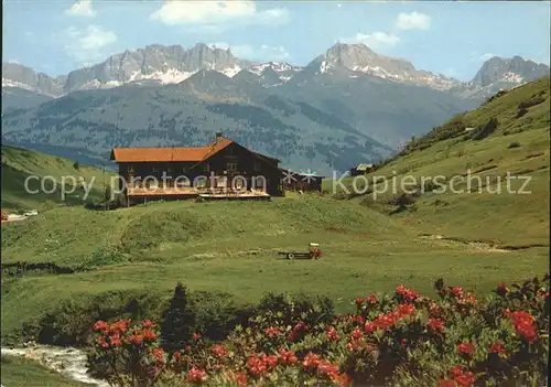 Fideris Berghaus Heuberge mit Drusenfluh Sulzfluh und Schijenflue Kat. Fideris