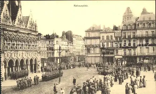 Saint Quentin Rathausplatz Militaer Aufmarsch Kat. Saint Quentin