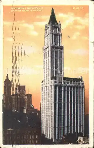 New York City Woolworth Building Skyscraper / New York /