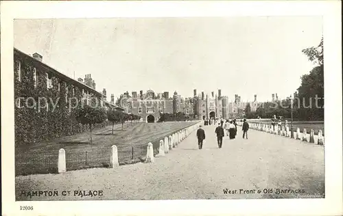 Richmond upon Thames Hampton Court Palace West Front and Old Barracks Kat. Richmond upon Thames