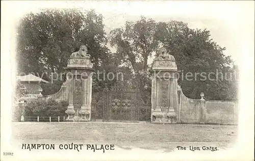 Richmond upon Thames Hampton Court Palace Lion Gates Kat. Richmond upon Thames