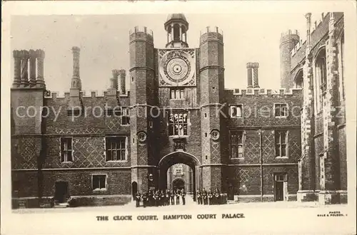 Richmond upon Thames Hampton Court Palace The Clock Court Kat. Richmond upon Thames