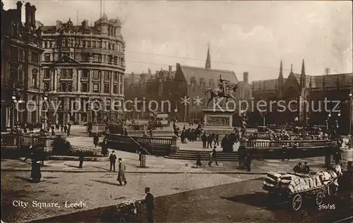 Leeds Leeds City Square Monument Kat. Leeds