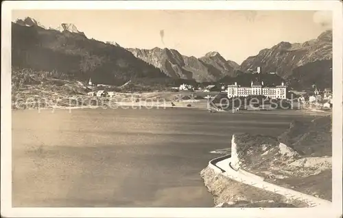 Maloja GR mit Silsersee und Bergeller Alpen / Maloja Graubuenden /Bz. Maloja