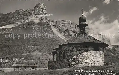 Klausenpass Passhoehe Kapelle mit Maerchenstoeckli Kat. Klausen