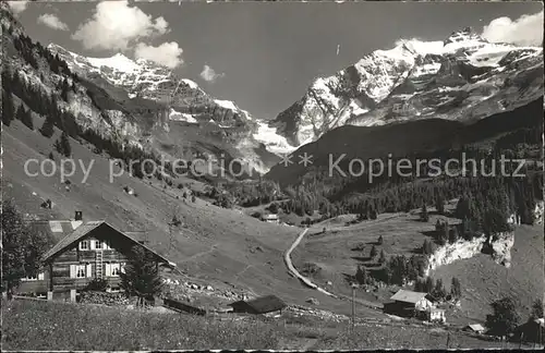 Kiental Naturfreundehaus Pension Golderli mit Buettlassen und Bluemlisalp Kat. Kiental