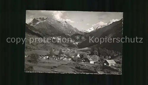 Gadmen mit Sustenstrasse Fuenffingerstoecke Stuecklistock Sustenhorn Kat. Gadmen