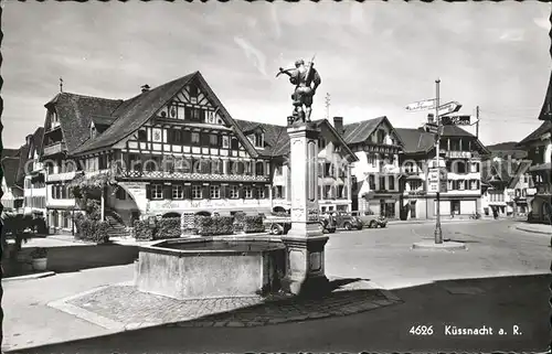 Kuessnacht Dorfplatz mit Brunnen Kat. Kuessnacht