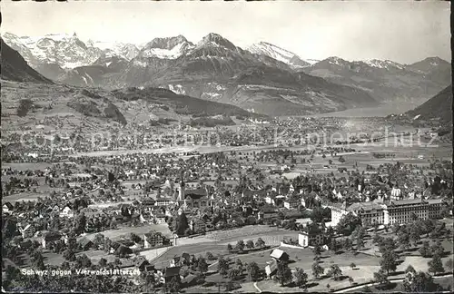 Schwyz mit Vierwaldstaettersee und Alpen Kat. Schwyz