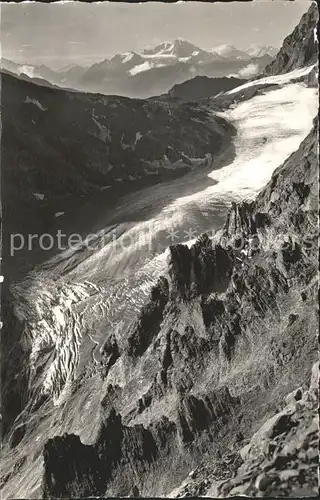 Loetschenpass mit Loetschengletscher und Mischabel / Loetschenpass /Rg. Gastere