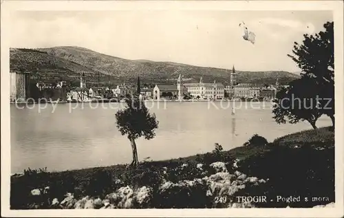 Trogir Trau Pogled s mora Kat. Trogir