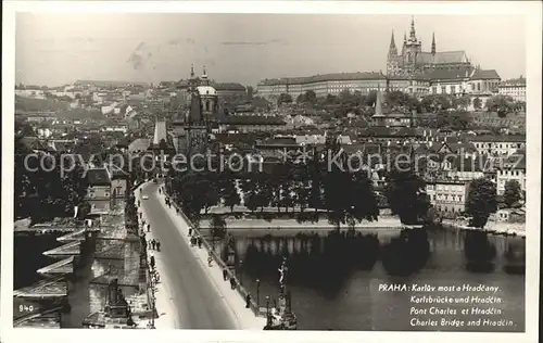 Prag Prahy Prague Karlsbruecke und Hradschin Prager Burg Kat. Praha