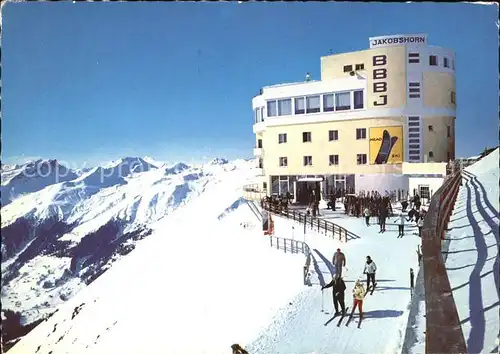 Davos GR Berghotel Jakobshorn mit Amselfluh und Koerbshorn Kat. Davos