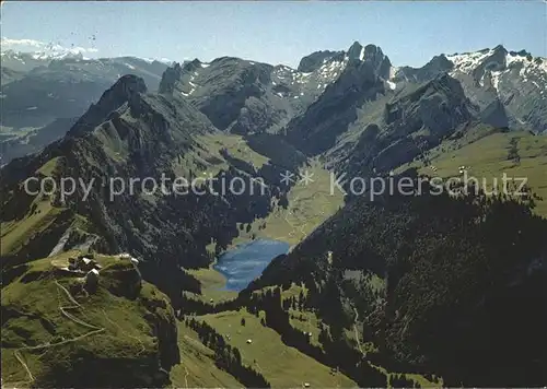 Hoher Kasten Fliegeraufnahme mit Stauberen Kreuzberge Rotsteinpass Saentis und Saemtisersee Kat. Appenzeller Alpen