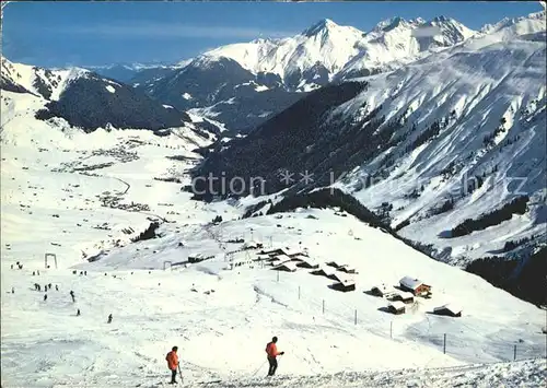 Sedrun Tavetsch Blick Skigebiet Milez Rueras Skifahrer Kat. Sedrun