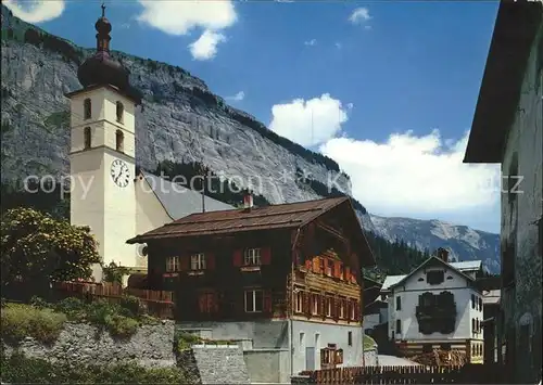 Flims Dorf Dorfpartie mit Flimserstein Kat. Flims Dorf