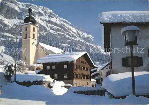 Flims Dorf Kirche mit Flimserstein Kat. Flims Dorf