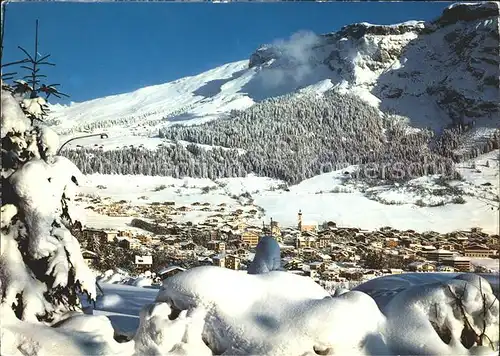 Flims Dorf mit Skigebiet Foppa und Cassons Kat. Flims Dorf