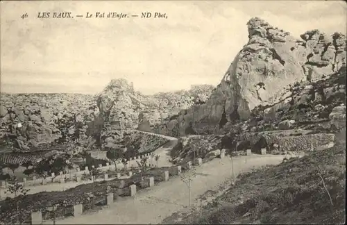 Les Baux-de-Provence Les Baux Val d'Enfer * / Les Baux-de-Provence /Arrond. d Arles