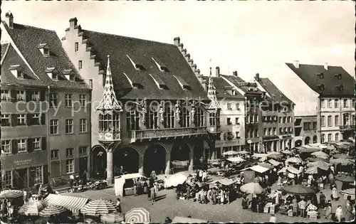 Freiburg Breisgau Markt mit historischem Kaufhaus Kat. Freiburg im Breisgau