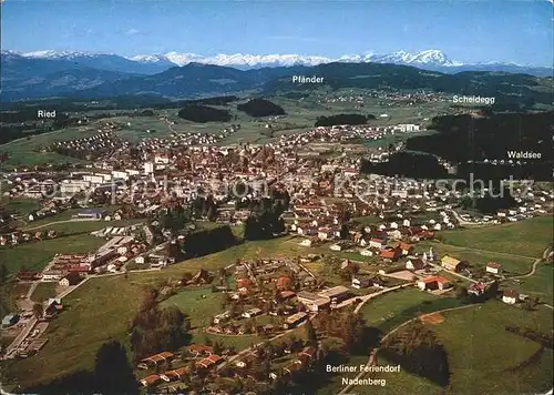 Lindenberg Allgaeu mit Vorarlberger und Schweizer Berge Berliner Feriendorf Nadenberg Fliegeraufnahme Kat. Lindenberg i.Allgaeu