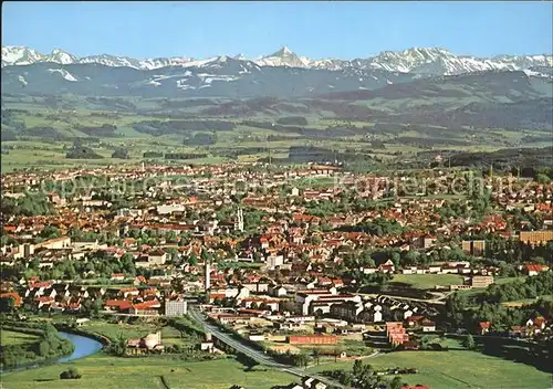 Kempten Allgaeu mit Alpenpanorama Fliegeraufnahme Kat. Kempten (Allgaeu)