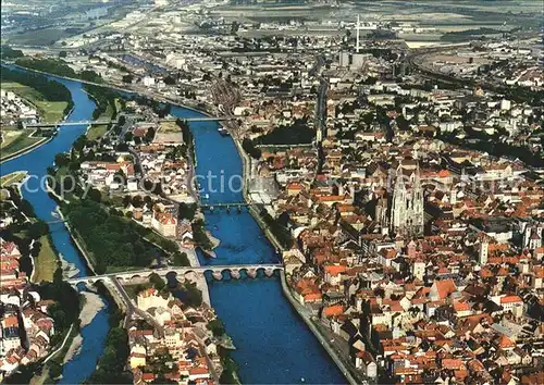 Regensburg 2000jaehrige Stadt an der Donau Fliegeraufnahme Kat. Regensburg