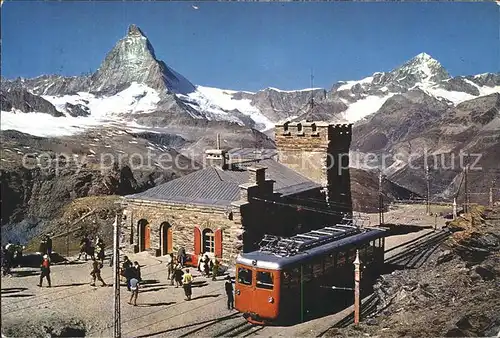 Gornergrat Zermatt Bahnstation mit Matterhorn und Dente blache / Gornergrat /Rg. Zermatt