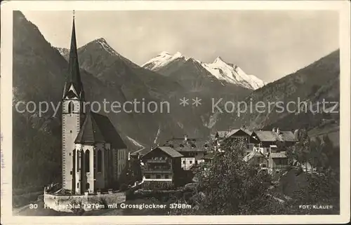 Heiligenblut Kaernten Dorfpartie mit Kirche und Grossglockner Kat. Heiligenblut