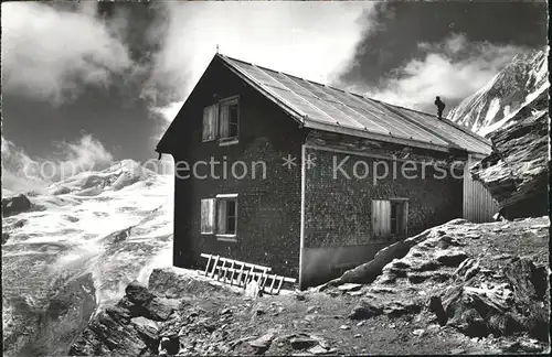 Saas Fee Mischabelhuette mit Allalinhorn und Taeschhorn Kat. Saas Fee