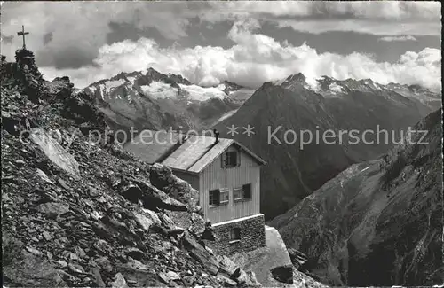 Saas Fee mit Mischabelhuette Portjengrat und Sonnighorn Kat. Saas Fee