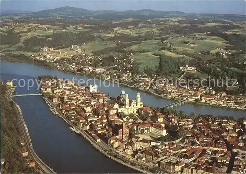 Passau Fliegeraufnahme Dreifluessestadt Donau Inn und Ilz Kat. Passau