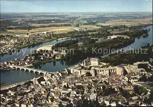 Amboise Le Chatau la ville et l Ille d Or Vue aerienne Kat. Amboise