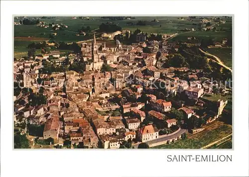Saint Emilion Vue generale aerienne Kat. Saint Emilion