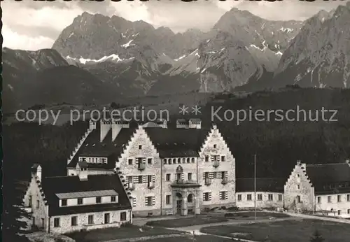 Schloss Kranzbach mit Karwendel Kat. Kruen