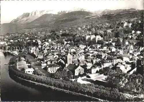 Evian les Bains Haute Savoie Vue panoramique et la Dent d Oche vue aerienne Kat. Evian les Bains