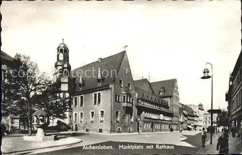 Aschersleben Marktplatz mit Rathaus / Aschersleben /Salzlandkreis LKR