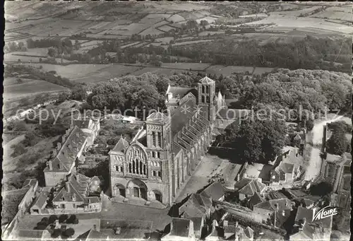 Vezelay Basilique Sainte Madeleine vue aerienne Kat. Vezelay